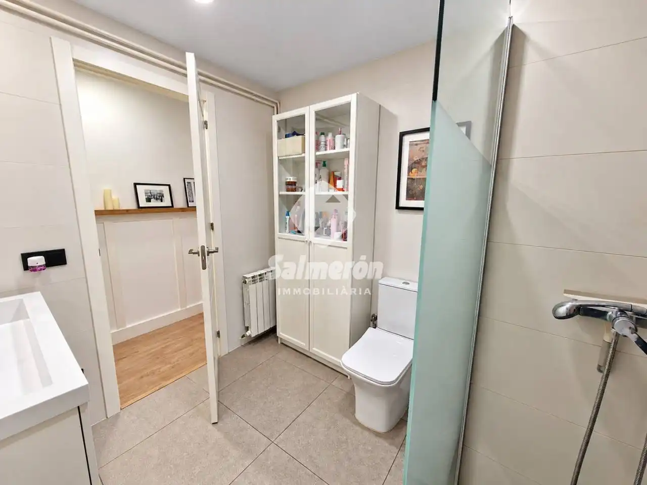 Bathroom of Flat for sale in Centre
