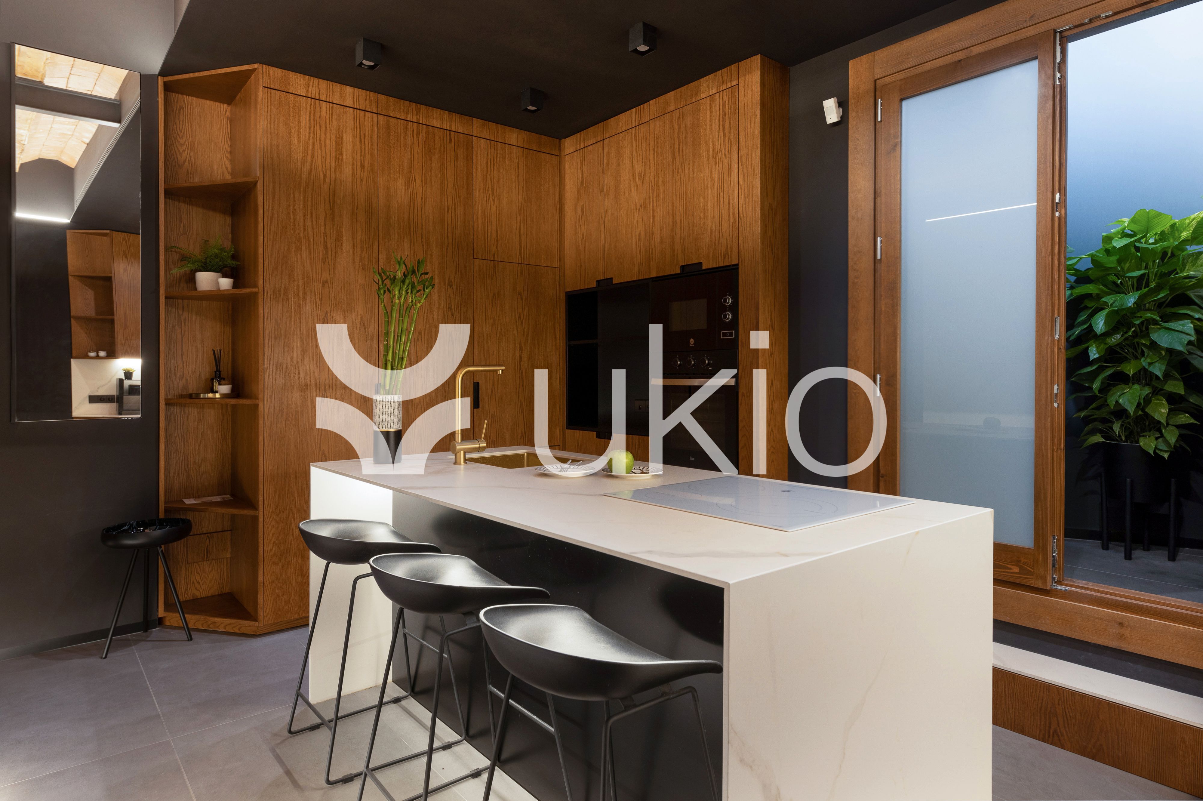 Cocina de Apartamento de alquiler en  Barcelona Capital con Aire acondicionado, Calefacción y Amueblado