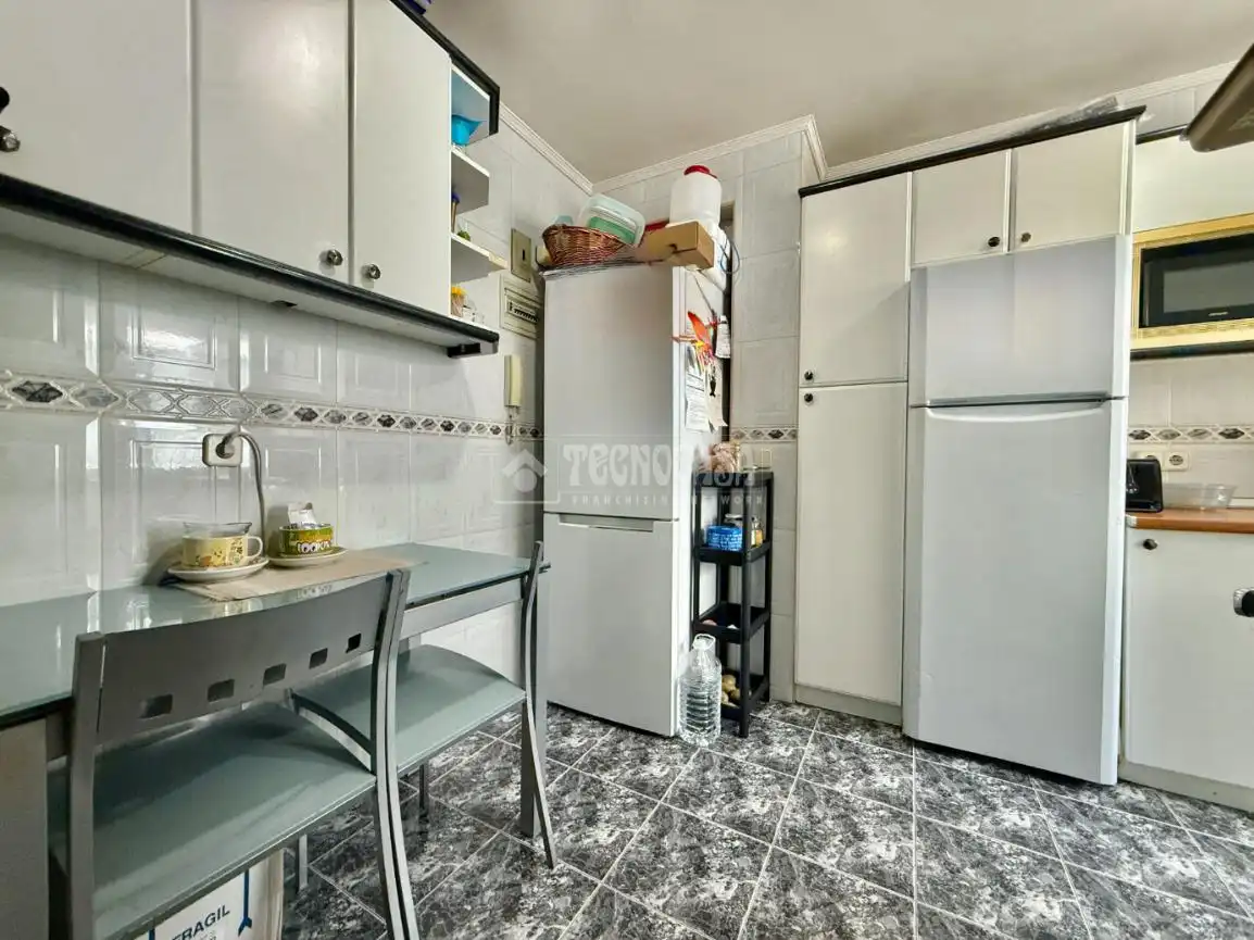 Cocina de Piso en venta en Alcalá de Henares con Calefacción y Terraza