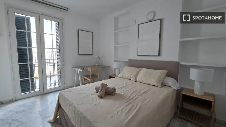 Habitación de Piso de alquiler en Málaga con Aire acondicionado, Calefacción y Amueblado