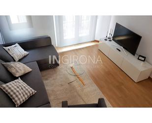 Living room of Flat to rent in Girona Capital  with Air Conditioner, Heating and Furnished