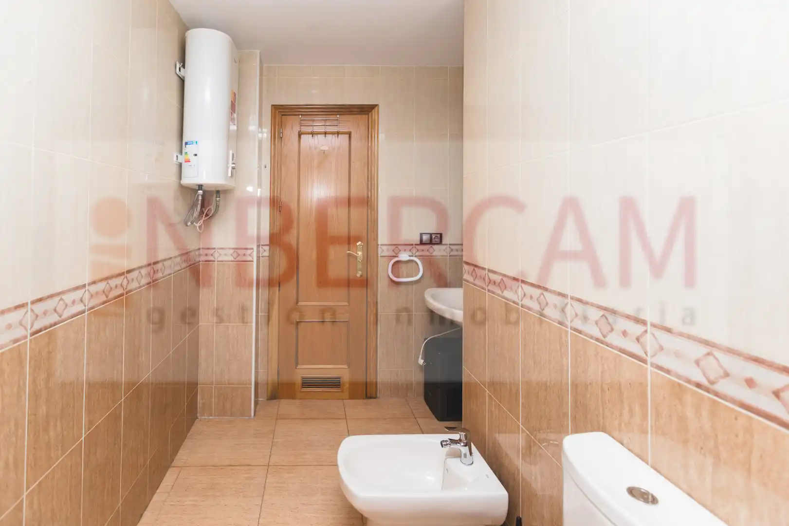 Baño de Piso en venta en El Ejido con Amueblado y Balcón