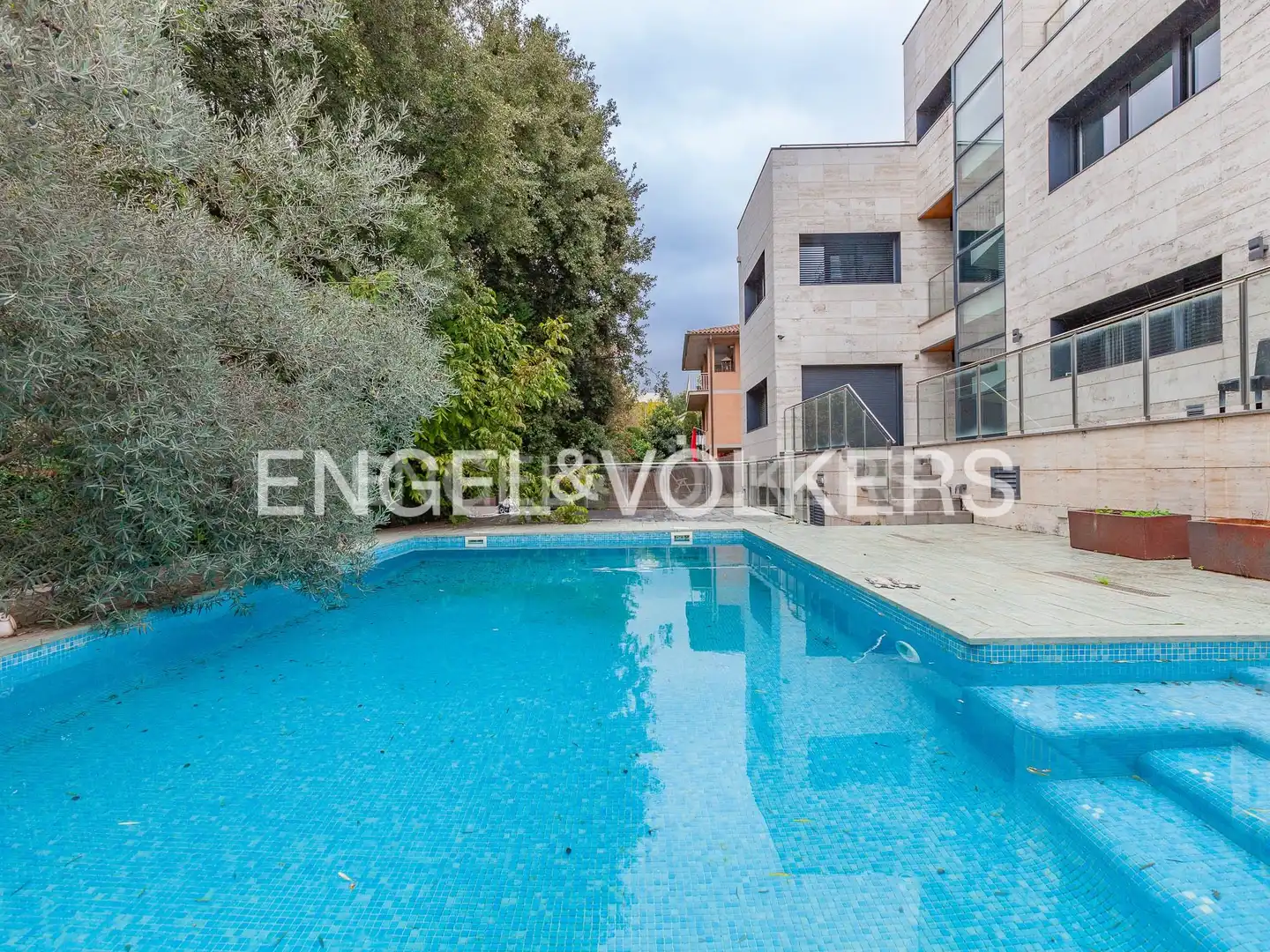 Casa amb terrassa en venda a Valldoreix