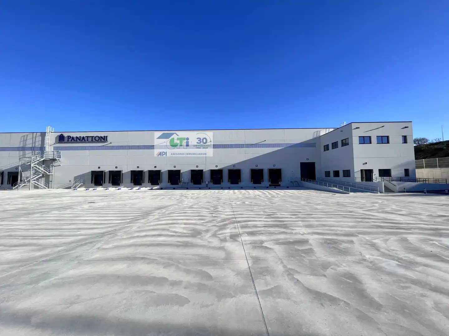 Nave industrial in affitto a RONDA DEL AEROPUERTO