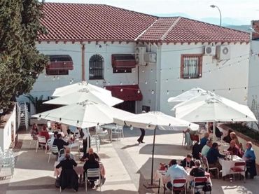 Local comercial en venda a Baeza