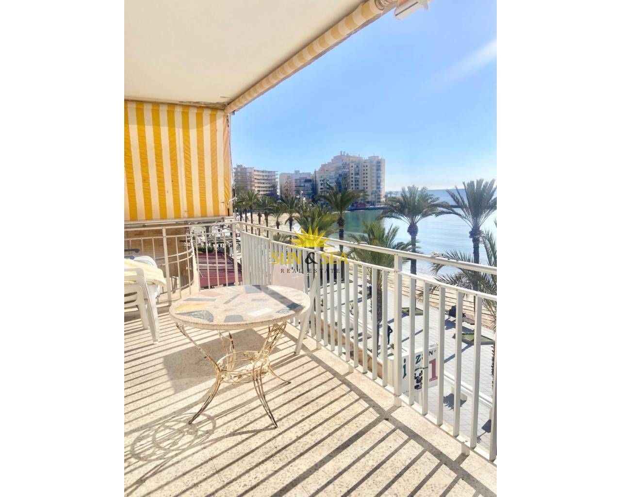 Exterior view of Flat for rent in Torrevieja  with Heating, Parquet flooring and Terrace