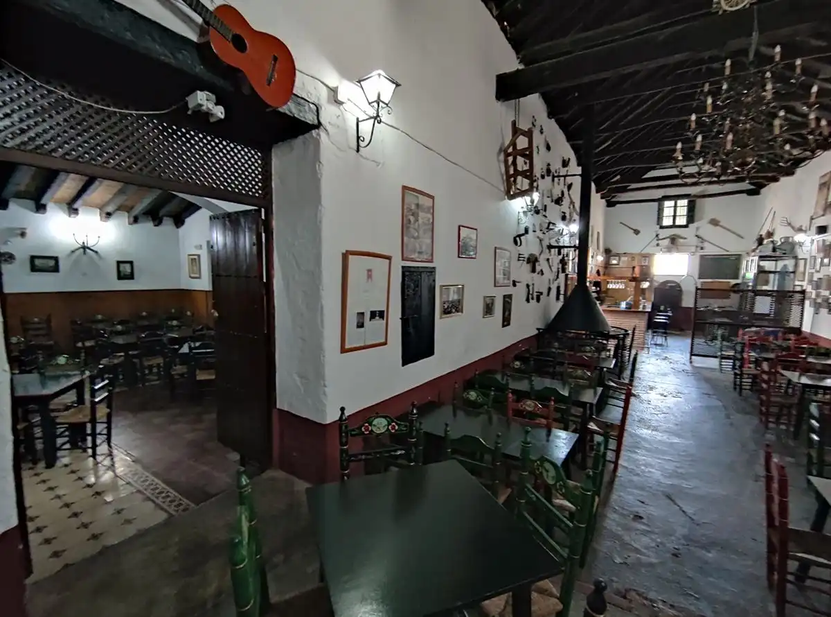 Commercial properties for rent in Palomares del Río  with Air Conditioner