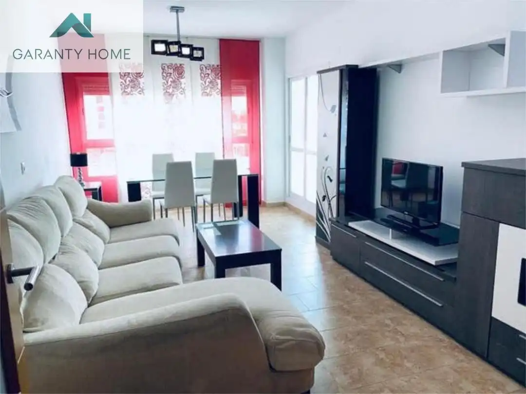 Sala de estar de Piso de alquiler en Rincón de la Victoria con Aire acondicionado, Calefacción y Jardín privado