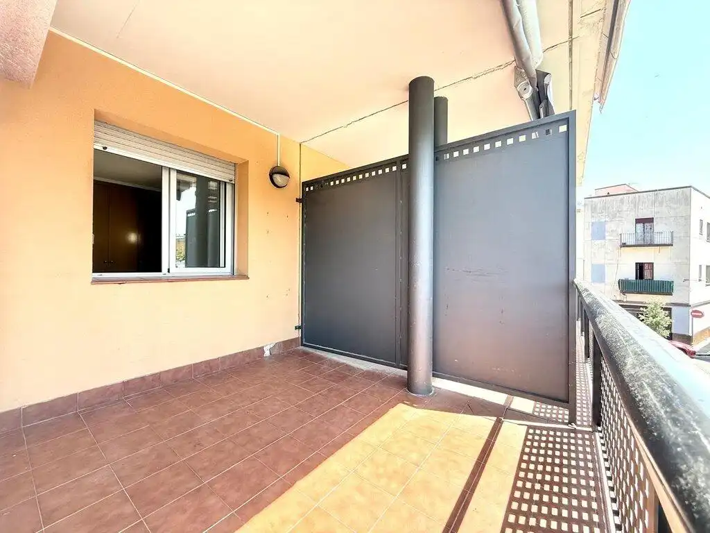 Terrasse von Wohnungen zum Verkauf in Figueres mit Klimaanlage, Heizung und Terrasse