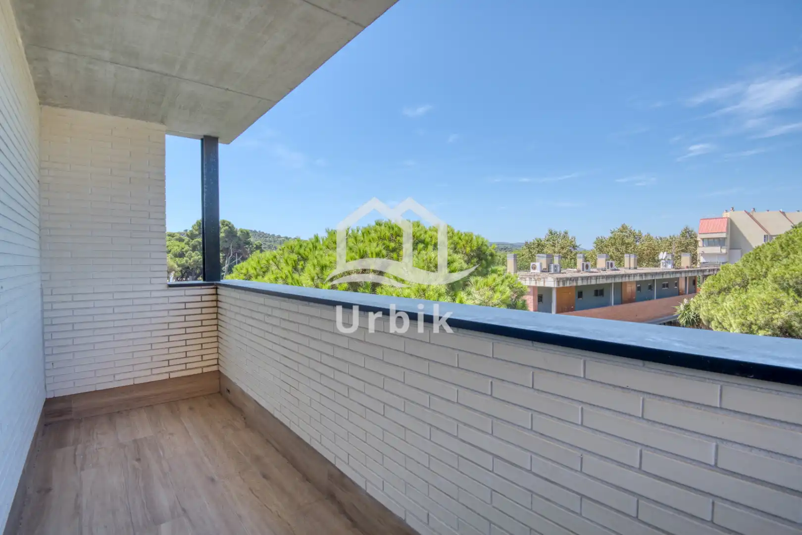 Terrasse von Einfamilien-Reihenhaus zum Verkauf in Castell d'Aro, Platja d'Aro i s'Agaró mit Klimaanlage, Heizung und Terrasse