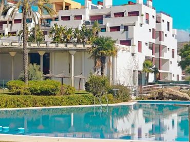 Àtic amb piscina en venda a Urbanizacion Parque Botanico las Lomas de Guadalmina 2