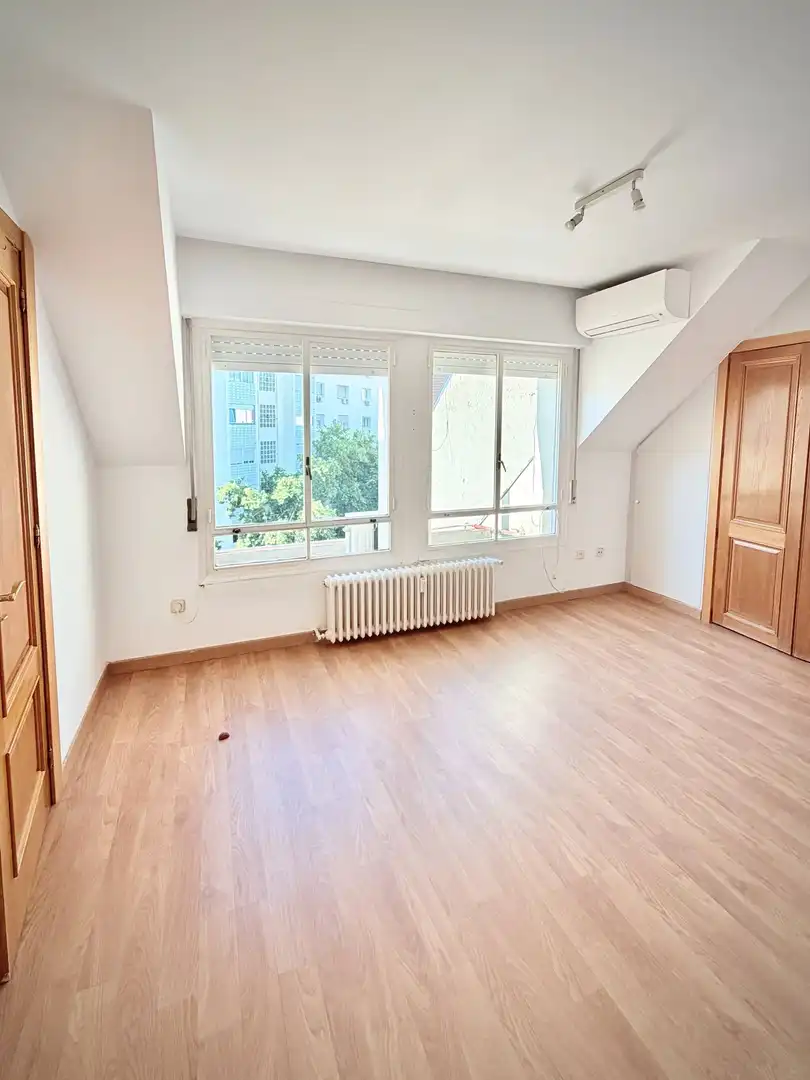 Habitación de Ático de alquiler en Madrid con Aire acondicionado, Calefacción y Terraza