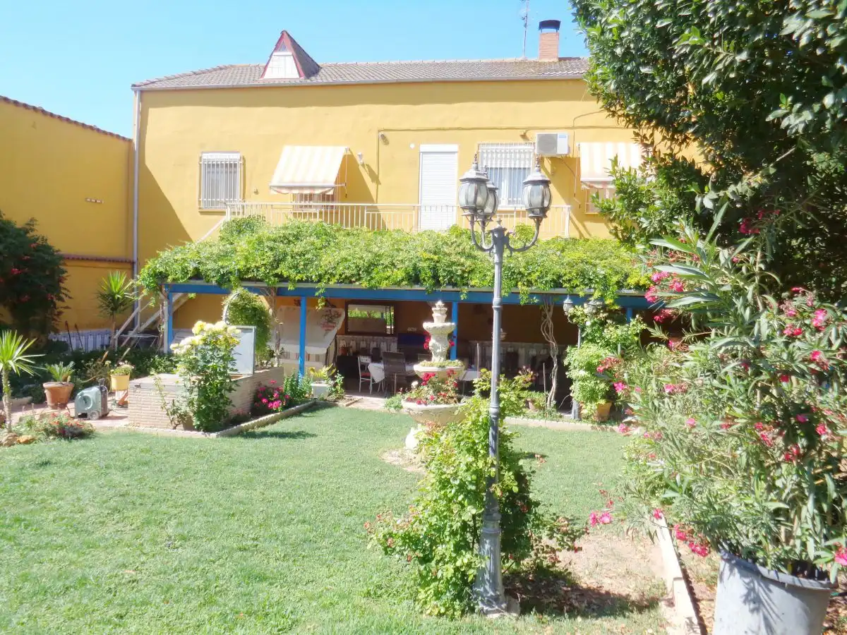 Casa con piscina en venta en Valdepeñas, imagen 3
