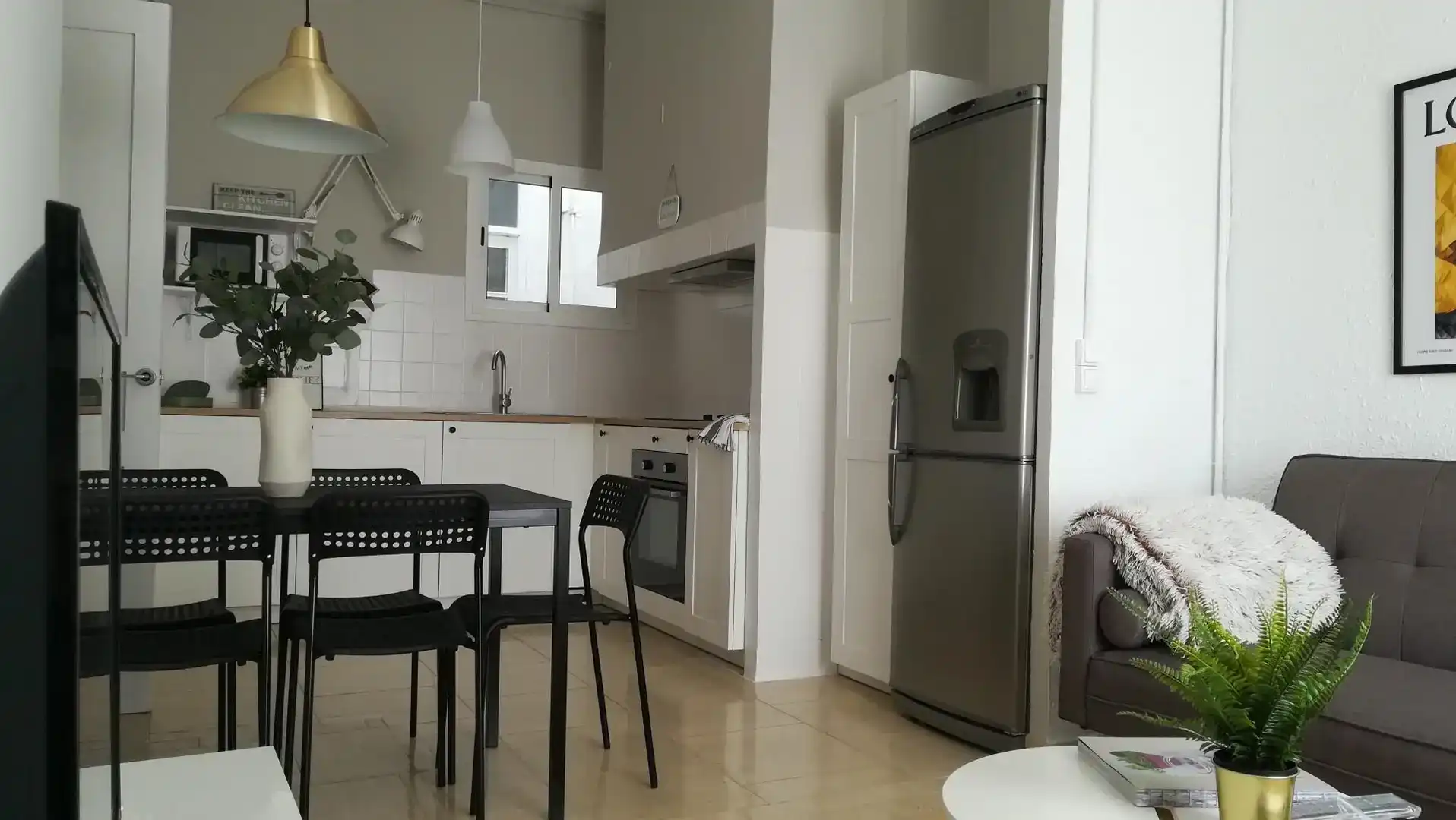 Kitchen of Flat for share in Eixample 