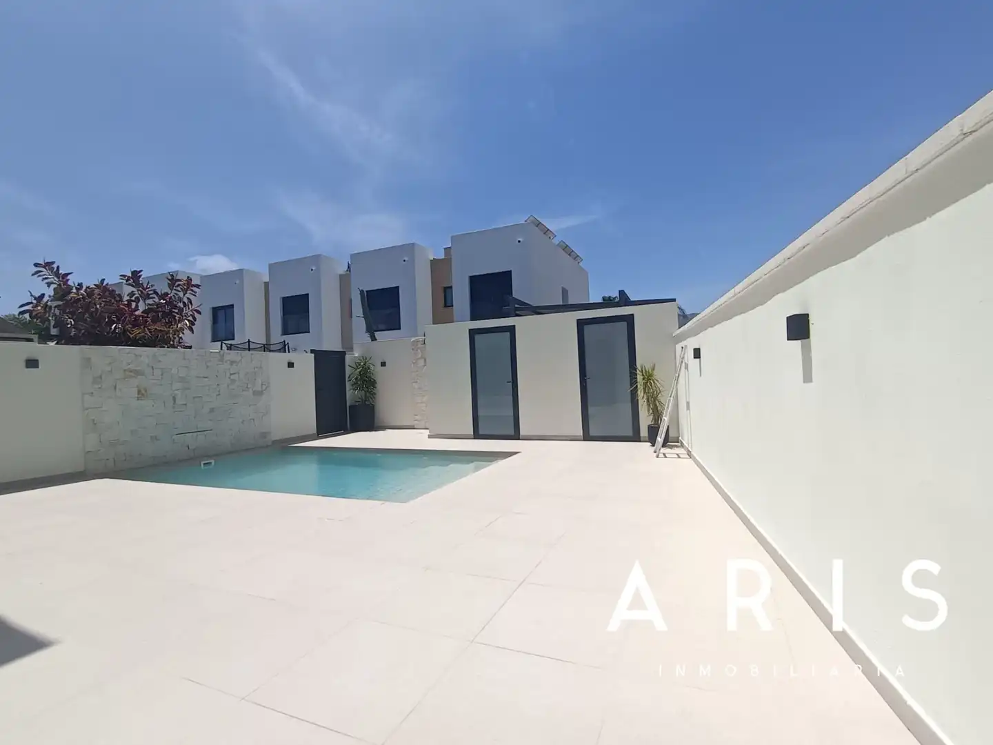 Casa adosada en venda a Pinos de Alhaurín