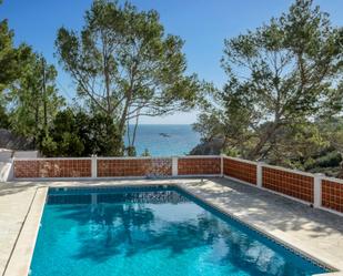 Piscina de Casa o xalet en venda en Santa Eulària des Riu amb Aire condicionat, Calefacció i Jardí privat