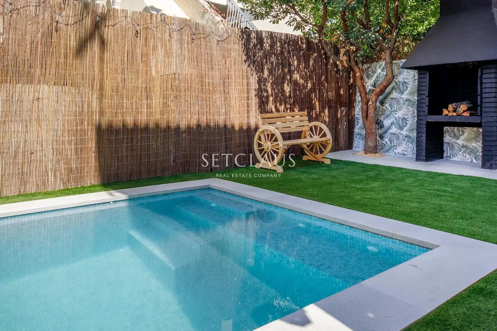 Piscina de Casa adosada en venda en Alella amb Aire condicionat, Calefacció i Jardí privat
