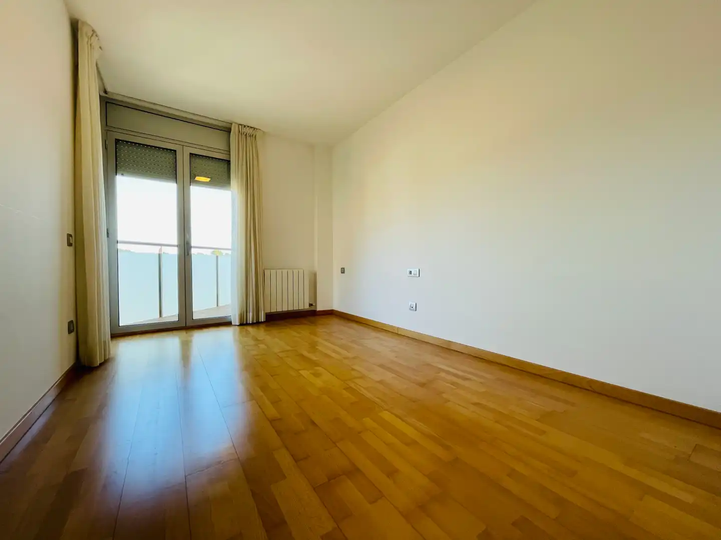 Habitación de Piso de alquiler en Corbera de Llobregat con Aire acondicionado, Calefacción y Trastero