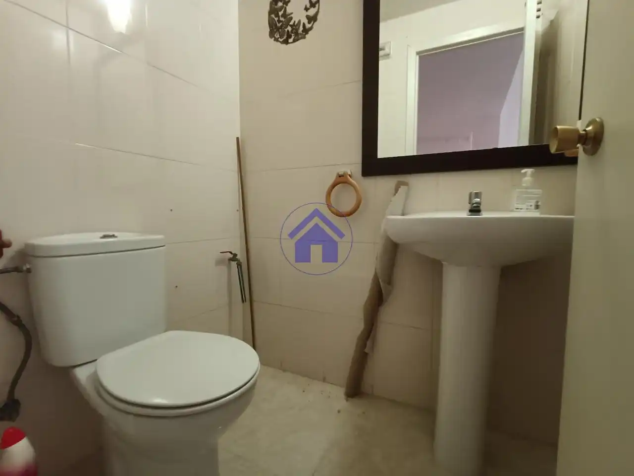 Bathroom of Commercial properties for rent in Vigo 