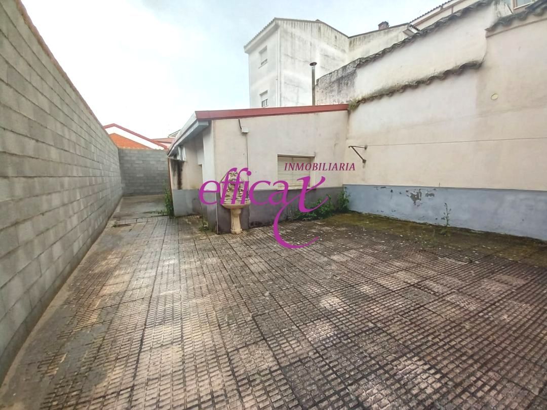 Vista exterior de Casa o xalet en venda en Escalonilla amb Calefacció i Traster