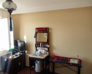 Flat for rent to own in Calle Cinco Octubre, Centro Ciudad