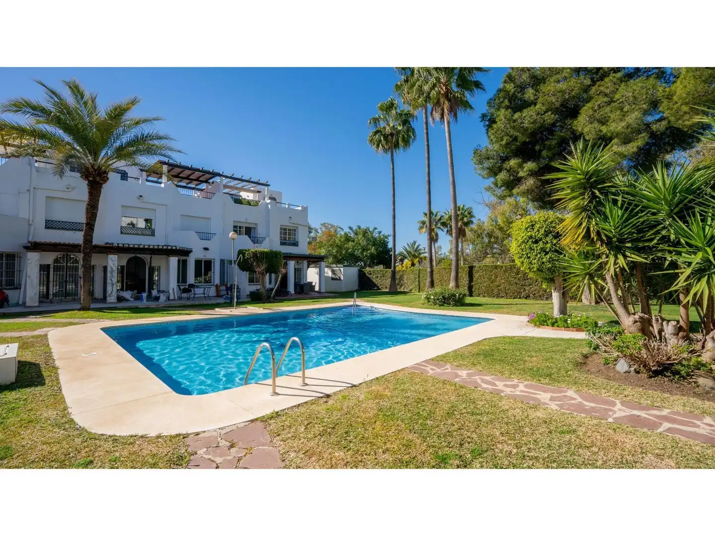 Adossat amb piscina en venda a Nueva Andalucía, imagen 7