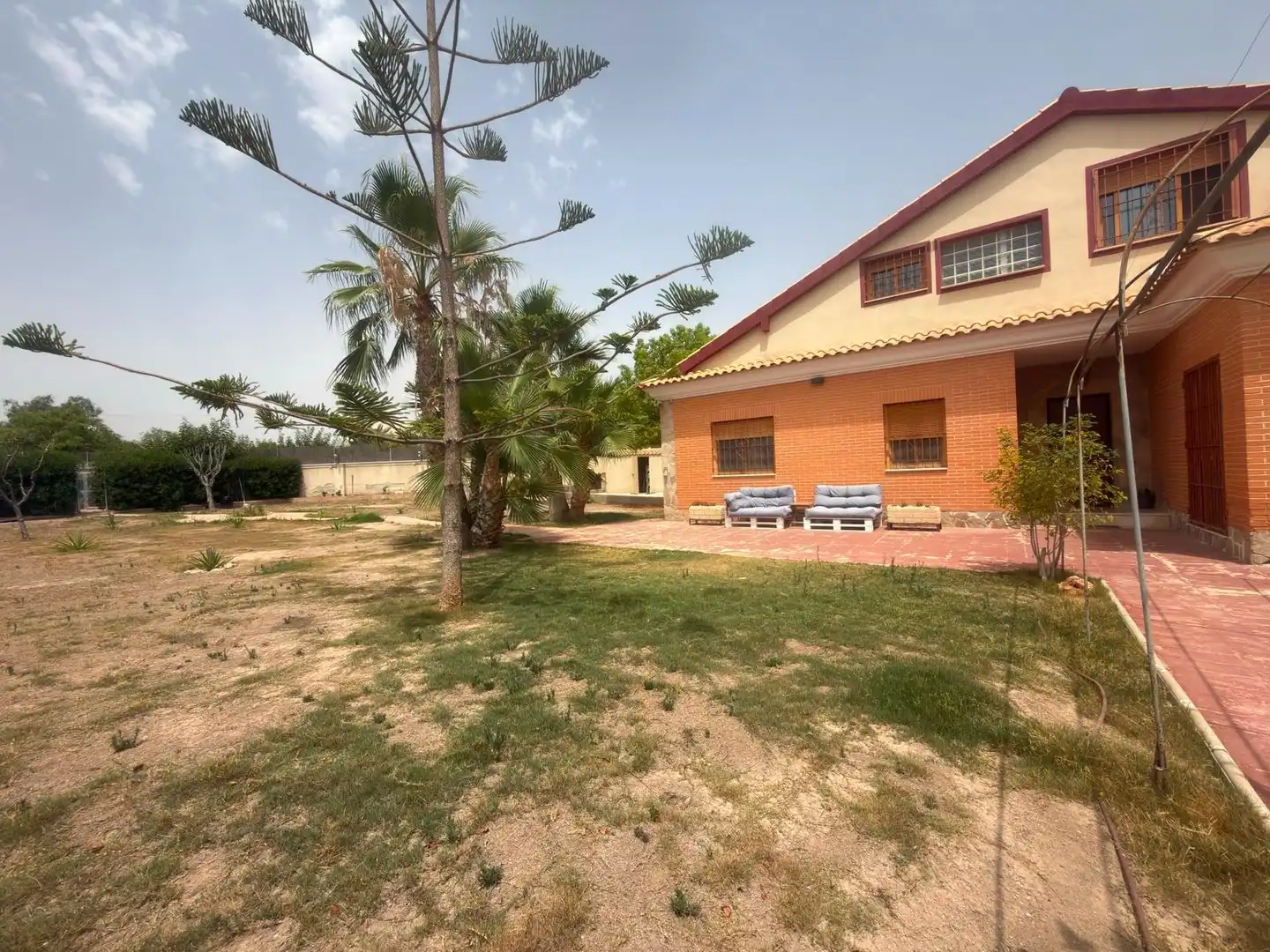 Vista exterior de Casa o xalet en venda en Alicante / Alacant amb Aire condicionat, Calefacció i Jardí privat