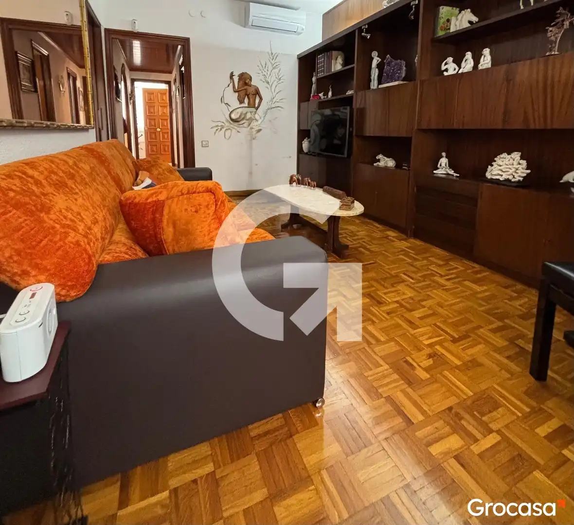Living room of Houses for sale in L'Hospitalet de Llobregat  with Air Conditioner, Terrace and Storage room