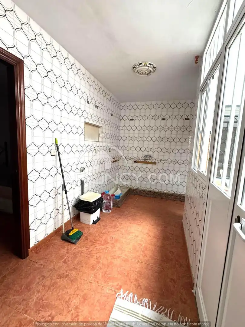 Baño de Casa adosada en venta en Alcalá de Guadaira con Aire acondicionado, Terraza y Trastero