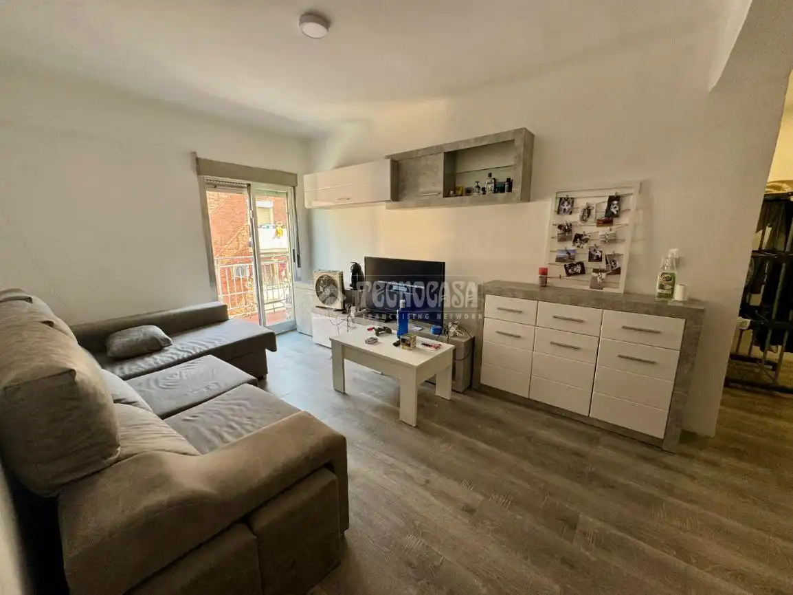 Sala de estar de Piso en venta en Madrid con Parquet