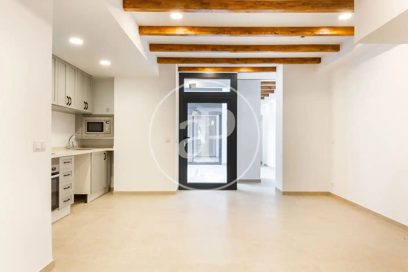 Loft zum Verkauf in Valencia mit Klimaanlage, Heizung und Terrasse