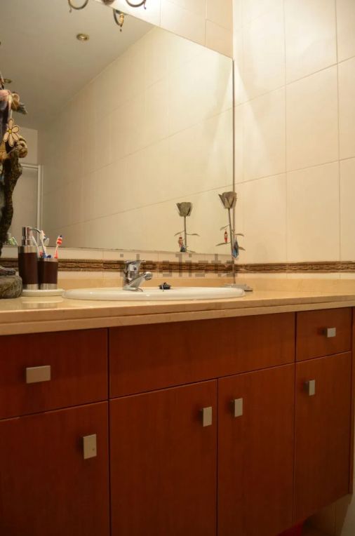 Badezimmer von Wohnung zum verkauf in Tornabous mit Möbliert