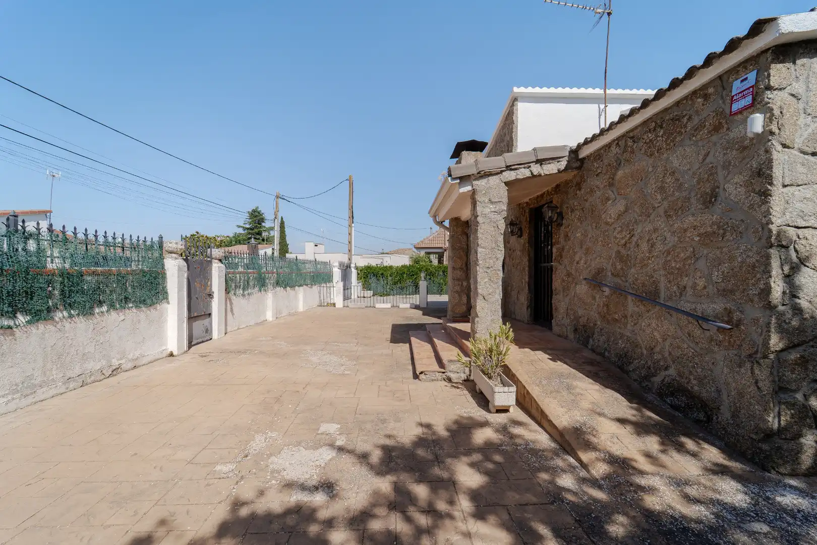 Vista exterior de Casa o xalet en venda en El Álamo amb Aire condicionat, Calefacció i Jardí privat
