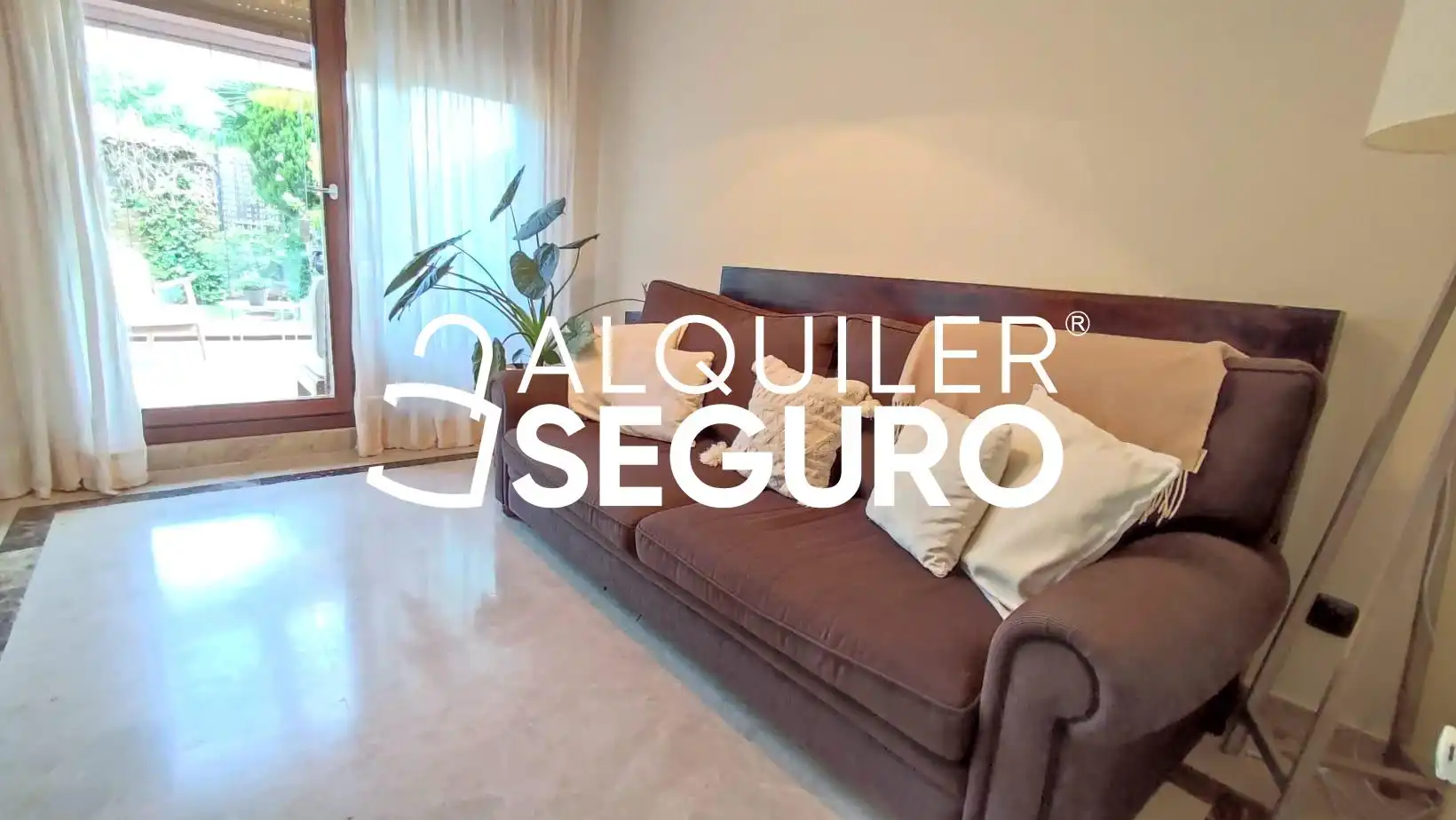 Sala de estar de Casa o chalet de alquiler en San Agustín del Guadalix con Aire acondicionado, Calefacción y Terraza