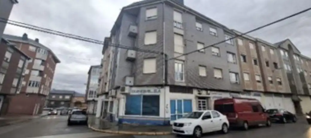 Vista exterior de Pis en venda en Ponferrada