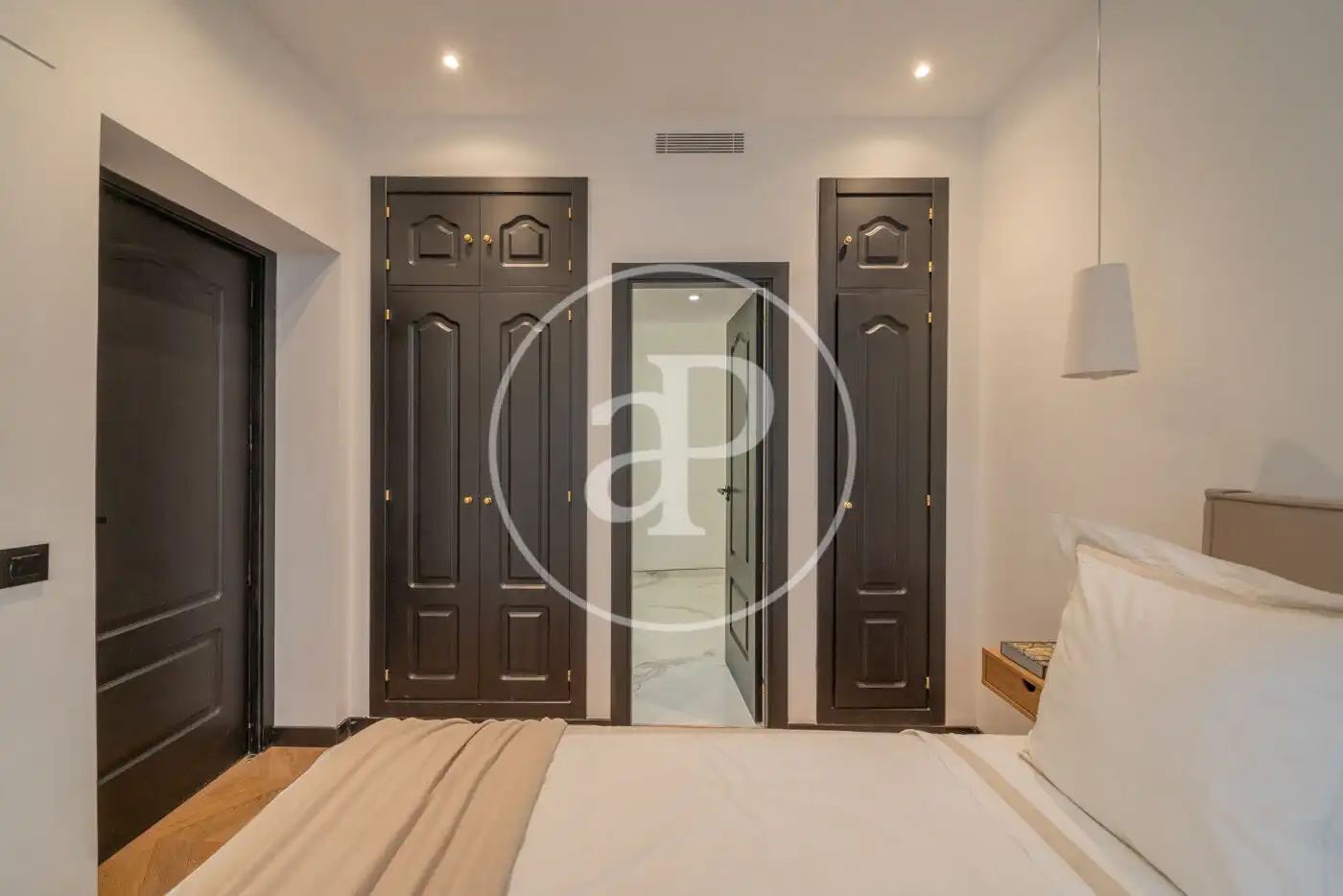Bedroom of Flat for sale in Madrid  with Air Conditioner, Heating and Storage room