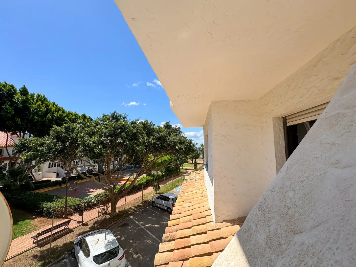 Vista exterior de Dúplex en venta en Estepona con Aire acondicionado, Terraza y Piscina