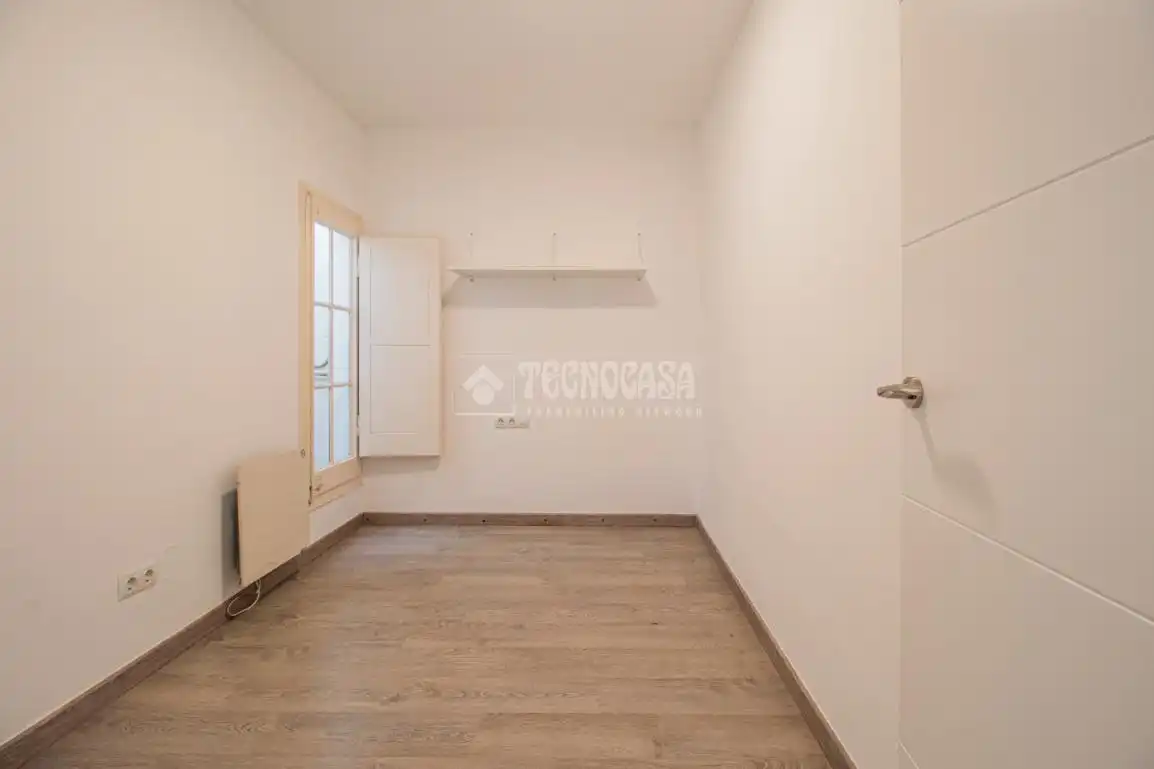 Habitación de Casa adosada en venta en Sant Cugat del Vallès con Calefacción y Terraza