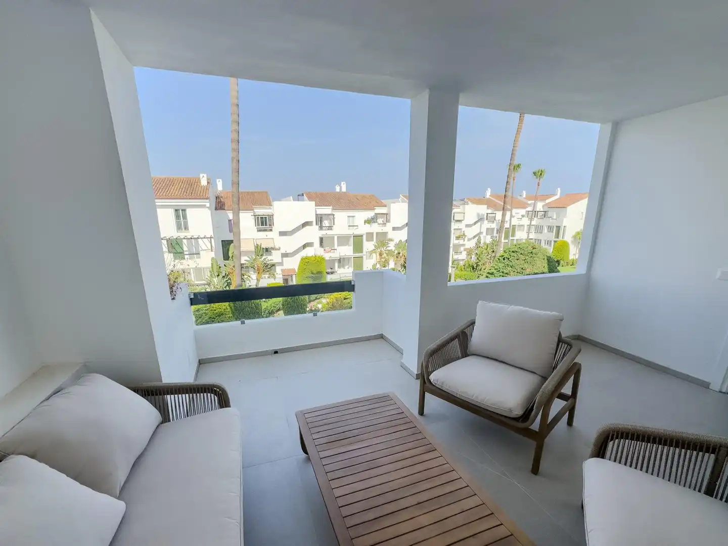 Terraza de Apartamento de alquiler en Estepona con Aire acondicionado, Terraza y Piscina