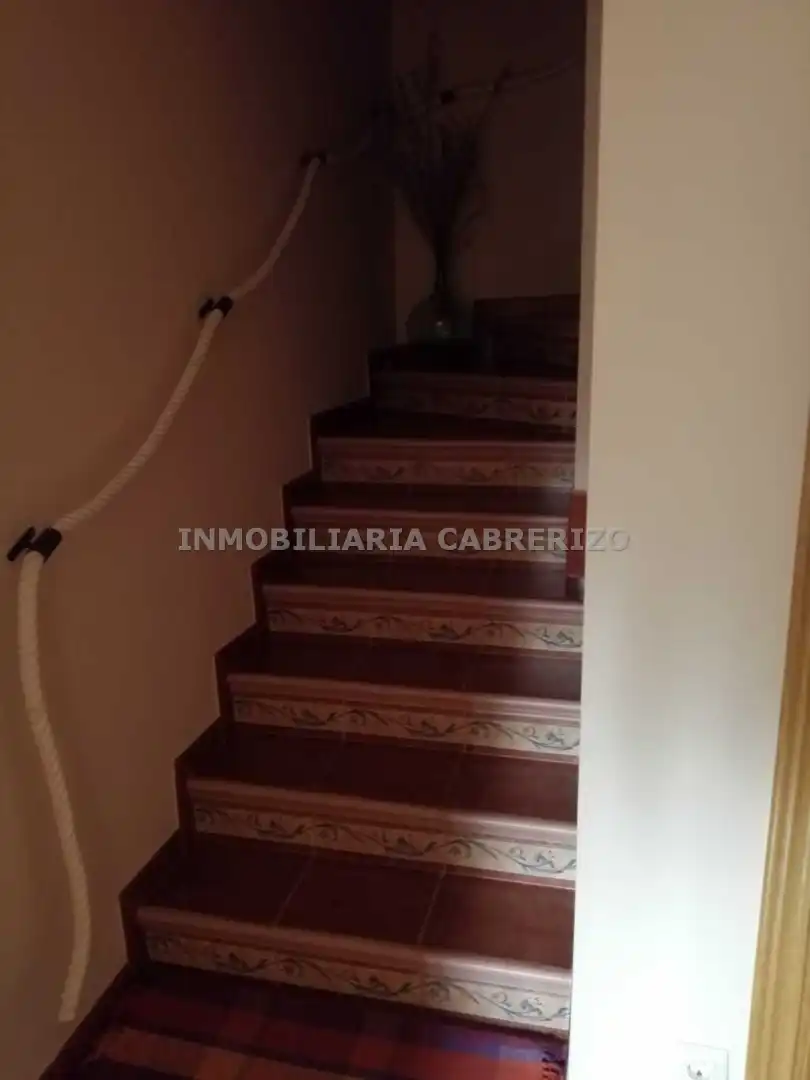 Casa o chalet en venta en Alberite con Calefacción, Jardín privado y Parquet