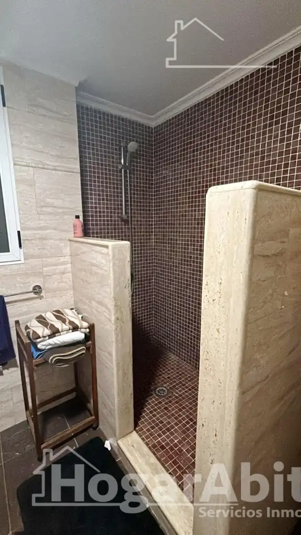 Baño de Casa o chalet en venta en Chiva con Aire acondicionado, Calefacción y Jardín privado