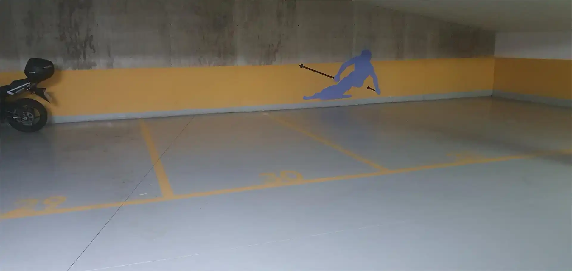Parkplatz von Garage zur Miete in Santander