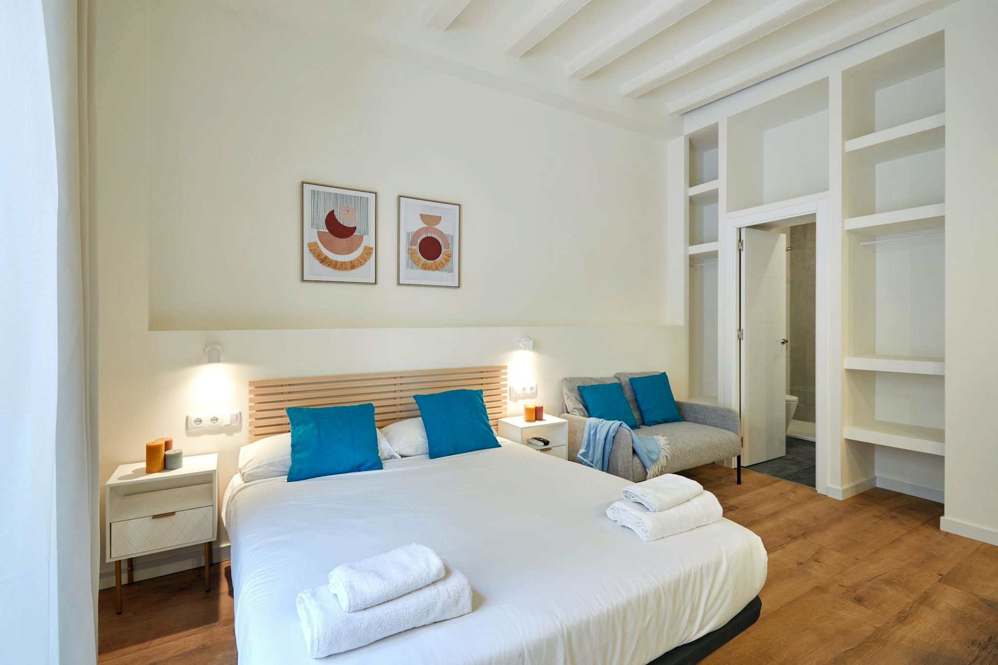 Habitación de Piso de alquiler en  Barcelona Capital con Aire acondicionado, Calefacción y Amueblado