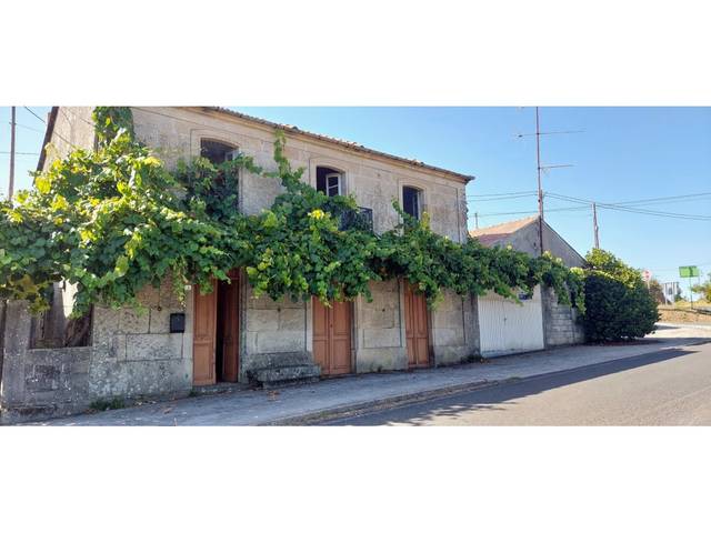 Casa-chalet en Venta en Poblado Cardigonde-Cortegada en Silleda