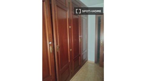 Photo 3 of Flat to share in Ciudad Jardín - Tagarete - El Zapillo, Almería