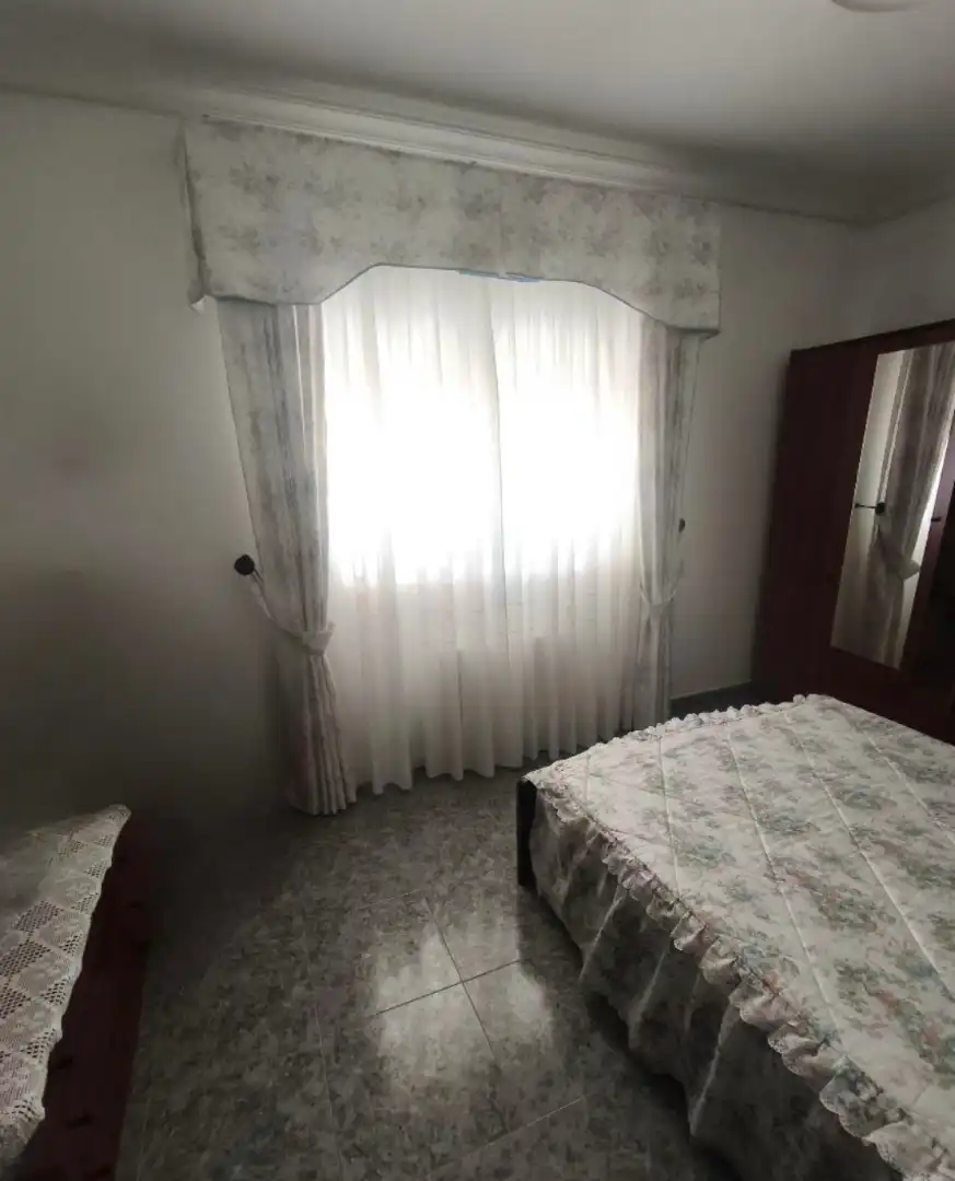 Dormitori de Casa adosada en venda en Montearagón amb Aire condicionat i Calefacció