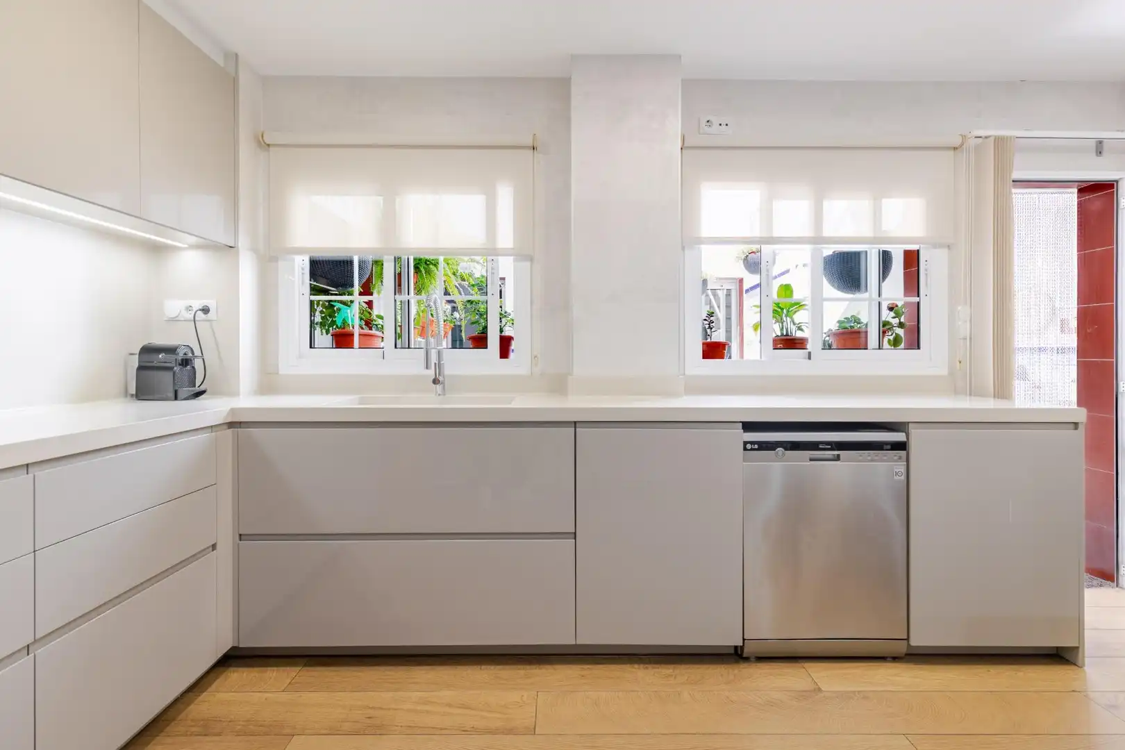 Cocina de Casa adosada en venta en Sagunto / Sagunt con Aire acondicionado, Calefacción y Terraza