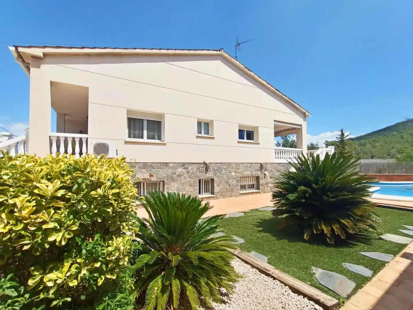 Jardín de Casa o chalet en venta en Olèrdola con Aire acondicionado, Calefacción y Jardín privado