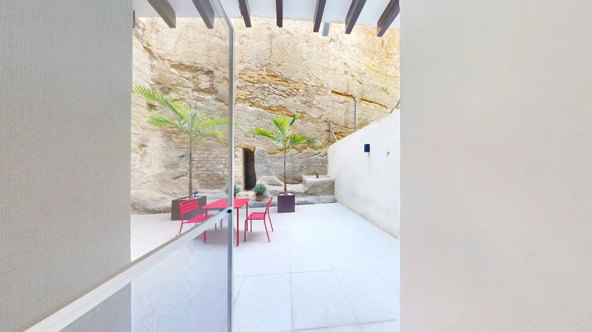 Terrasse von Wohnung zum Verkauf in Alicante / Alacant mit Klimaanlage, Privatgarten und Abstellraum