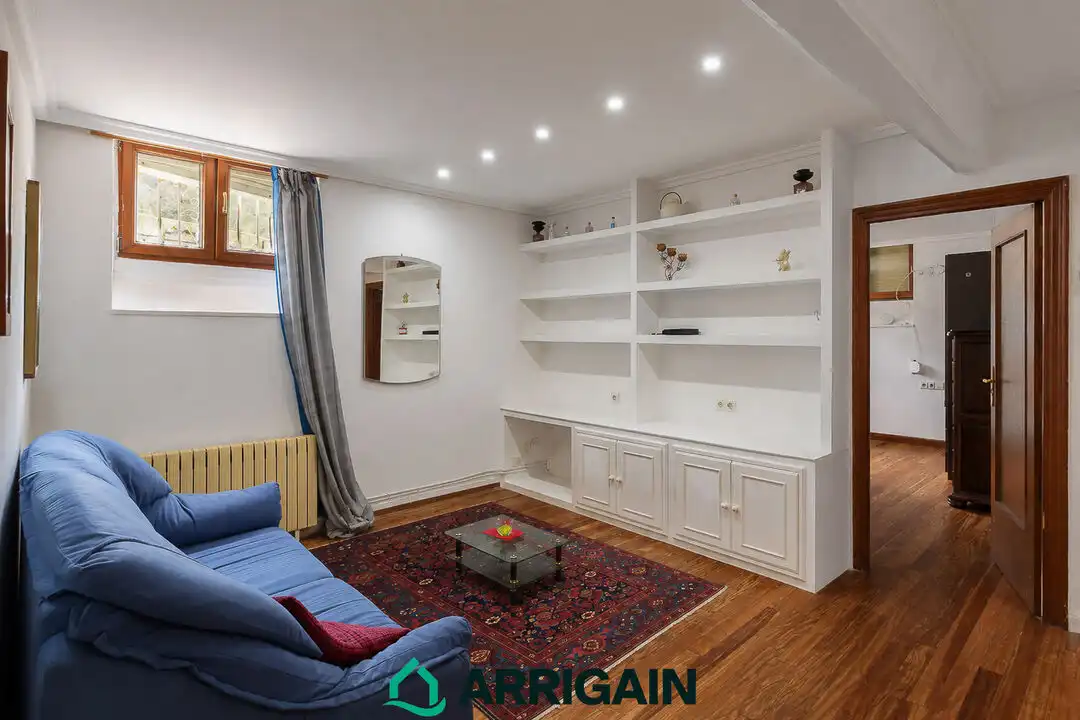 Sala d'estar de Pis en venda en Donostia - San Sebastián  amb Calefacció